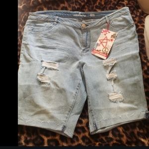 Almost Famous Shorts